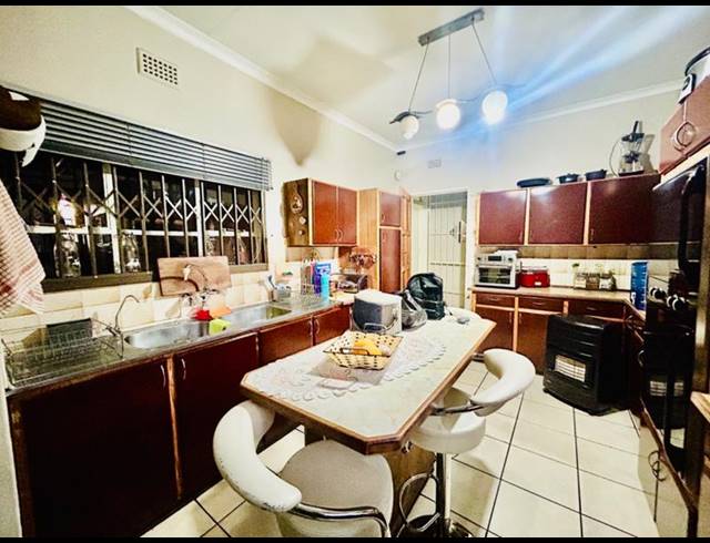 4 BEDROOM HOUSE FOR SALE IN VANDERBIJLPARK CE 3